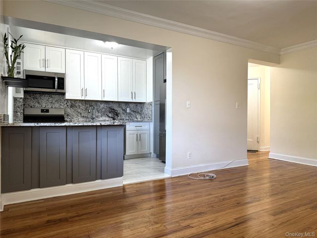 141-35 79th Avenue 3M, Flushing, NY 11367