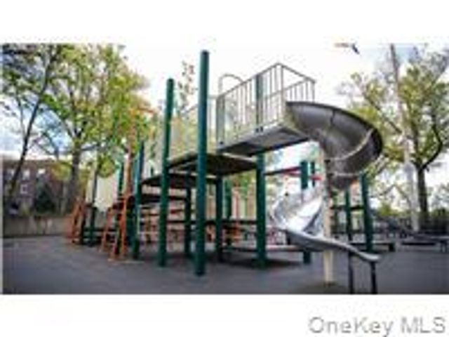 141-35 79th Avenue 3M, Flushing, NY 11367