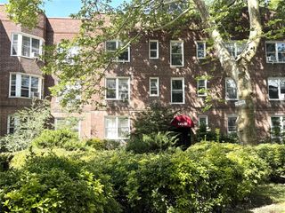 141-35 79th Avenue 3M, Flushing, NY 11367