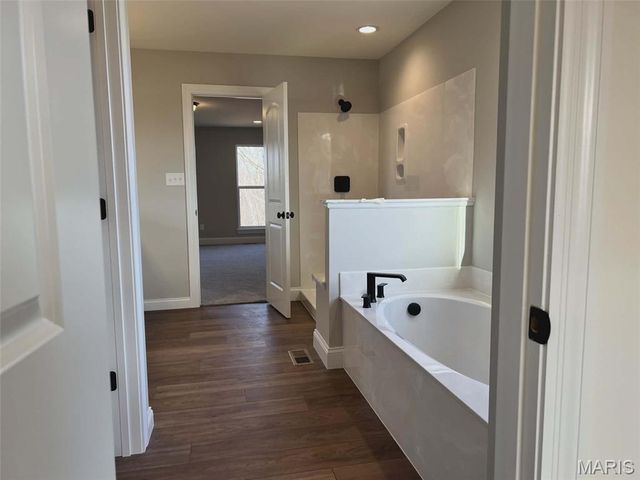 17498 Wyman Ridge Drive, Eureka, MO 63025