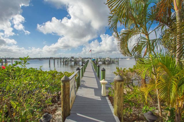 624 SW St. Lucie Crescent 206, Stuart, FL 34994
