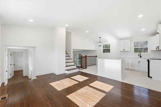 3217 Masonwood Dr, Nashville, TN 37207