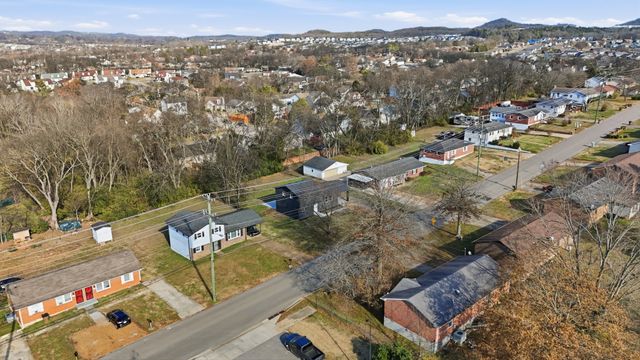 3217 Masonwood Dr, Nashville, TN 37207