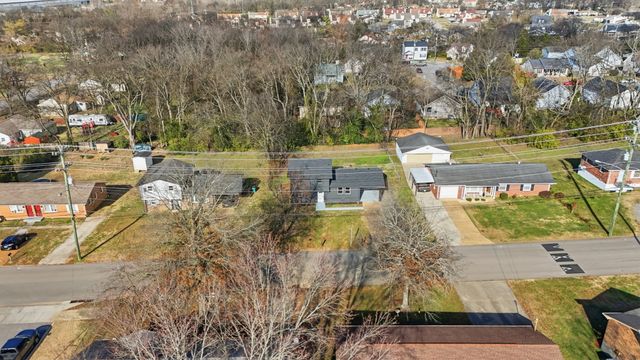 3217 Masonwood Dr, Nashville, TN 37207