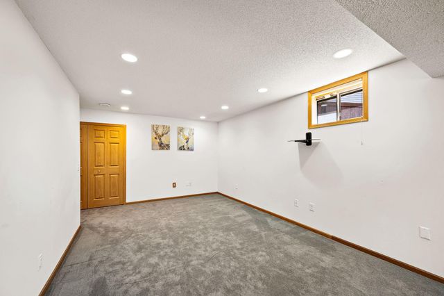 4925 Narcissus Lane N, Plymouth, MN 55446