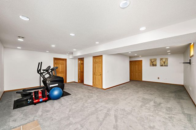 4925 Narcissus Lane N, Plymouth, MN 55446