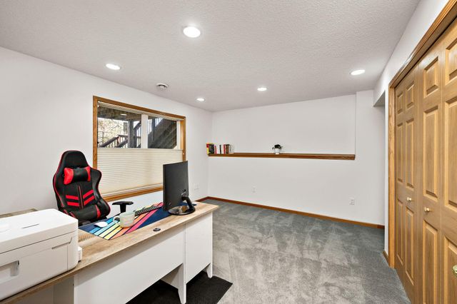 4925 Narcissus Lane N, Plymouth, MN 55446