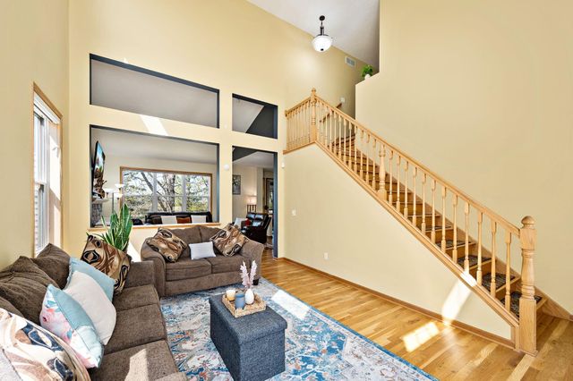 4925 Narcissus Lane N, Plymouth, MN 55446