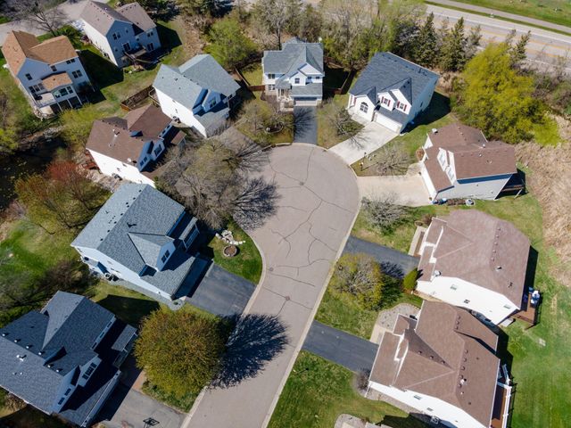 4925 Narcissus Lane N, Plymouth, MN 55446