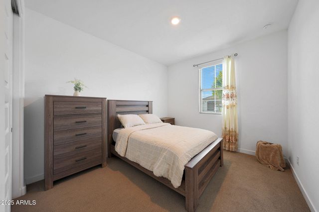 98 E LEO Place, Chandler, AZ 85249