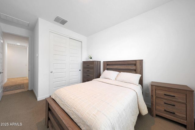 98 E LEO Place, Chandler, AZ 85249