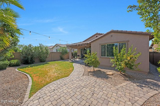 98 E LEO Place, Chandler, AZ 85249