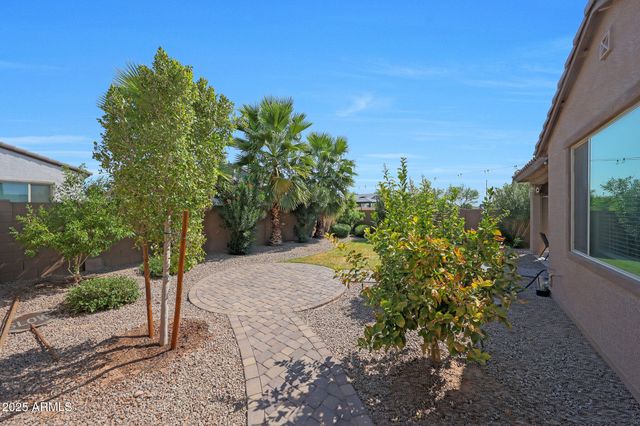 98 E LEO Place, Chandler, AZ 85249