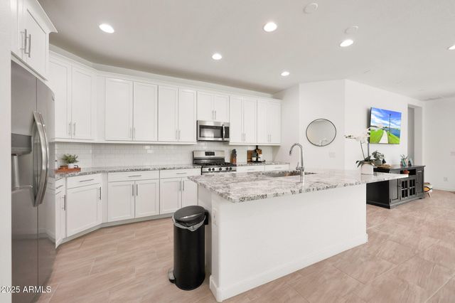 98 E LEO Place, Chandler, AZ 85249