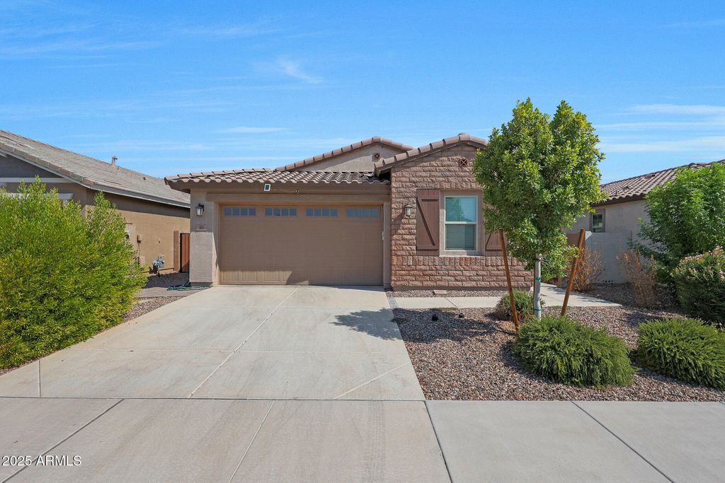98 E LEO Place, Chandler, AZ 85249