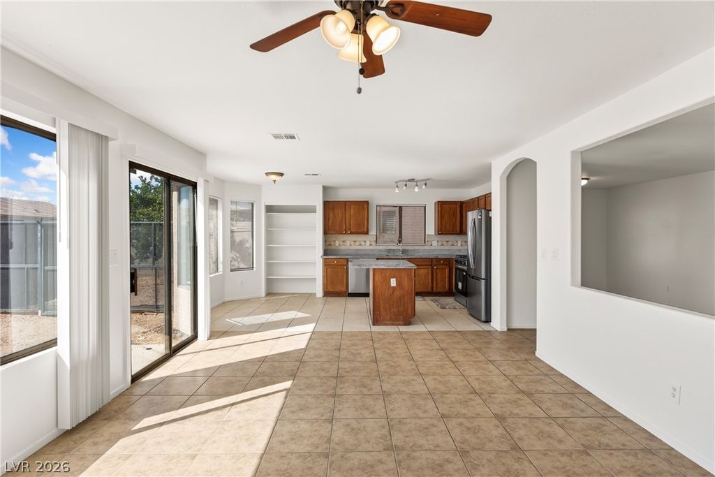 4655 Gracemont Avenue, Las Vegas, NV 89139 — photo 4