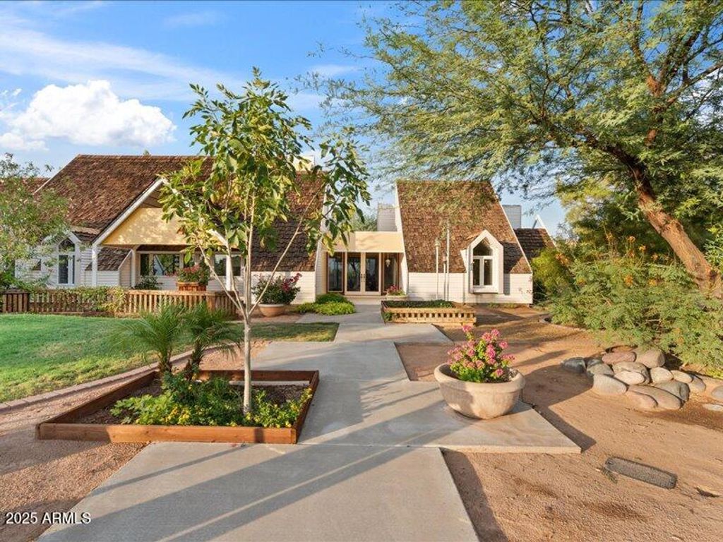 2648 N RIDGE Circle, Mesa, AZ 85203