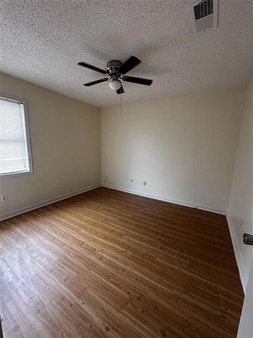 4249 S Holly Hill Ct 13, Lake Charles, LA 70605