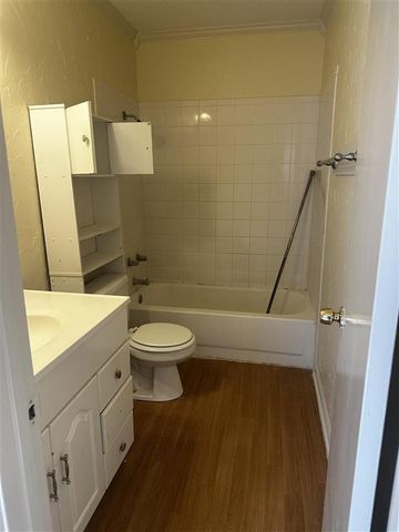 4249 S Holly Hill Ct 13, Lake Charles, LA 70605