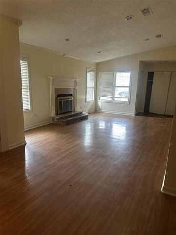 4249 S Holly Hill Ct 13, Lake Charles, LA 70605