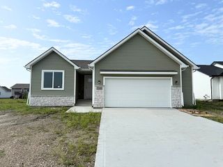 2109 White Oak Lane, Granger, IA 50109
