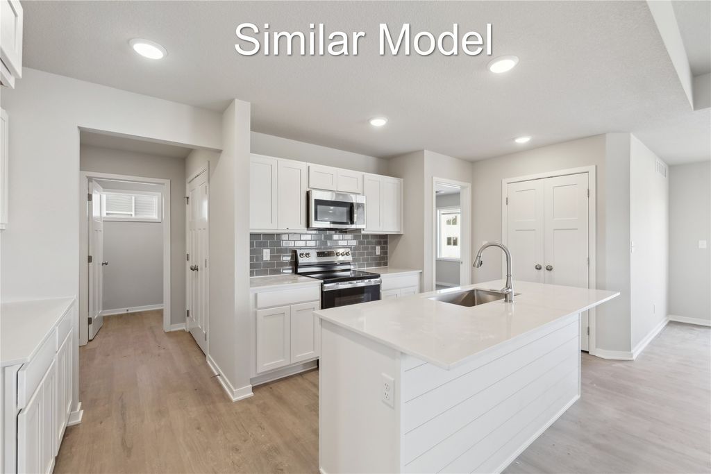 2109 White Oak Lane, Granger, IA 50109