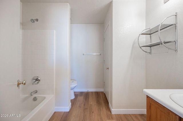 7220 W HESS Avenue, Phoenix, AZ 85043