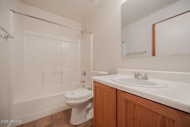 7220 W HESS Avenue, Phoenix, AZ 85043
