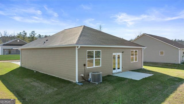 8592 SECRETARIAT Drive, Lithonia, GA 30058