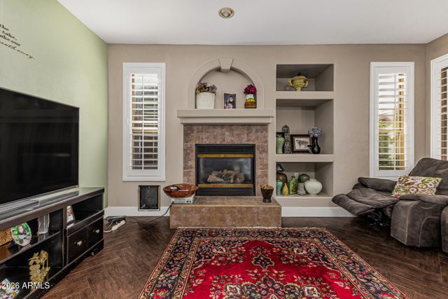 7046 W COTTONTAIL Lane, Peoria, AZ 85383