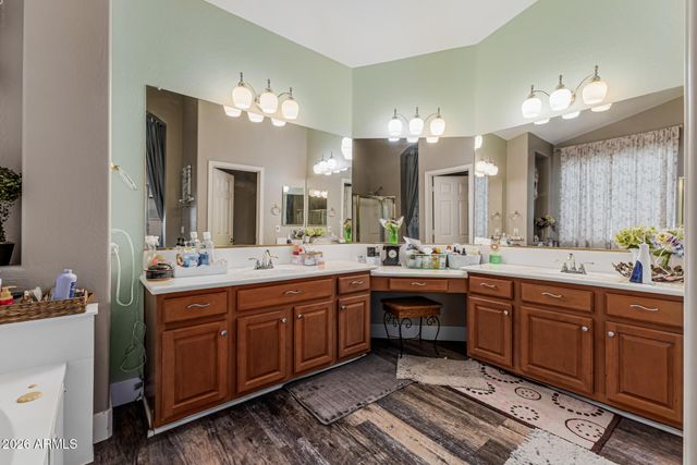 7046 W COTTONTAIL Lane, Peoria, AZ 85383