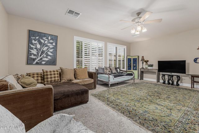 7046 W COTTONTAIL Lane, Peoria, AZ 85383