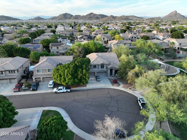 7046 W COTTONTAIL Lane, Peoria, AZ 85383