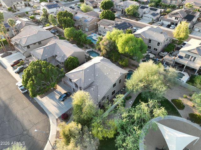 7046 W COTTONTAIL Lane, Peoria, AZ 85383