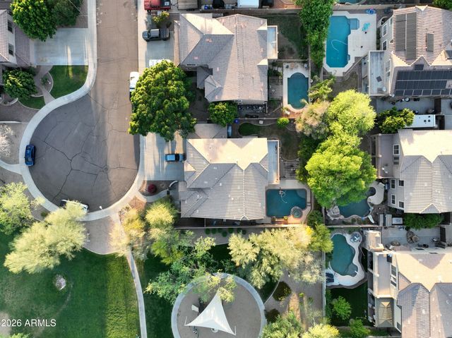 7046 W COTTONTAIL Lane, Peoria, AZ 85383