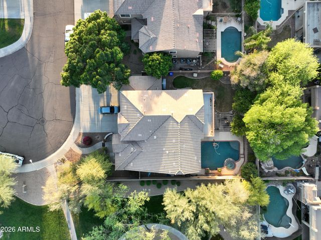 7046 W COTTONTAIL Lane, Peoria, AZ 85383