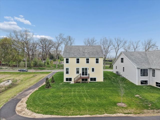22075 W Casa Bella View, Kildeer, IL 60047