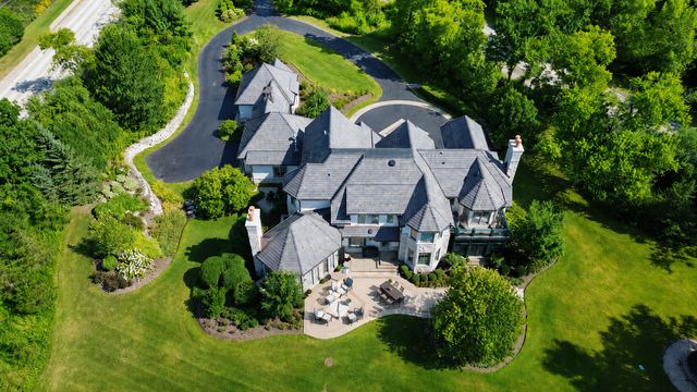 2250 Telegraph Road, Bannockburn, IL 60015