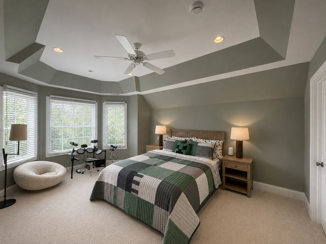2250 Telegraph Road, Bannockburn, IL 60015