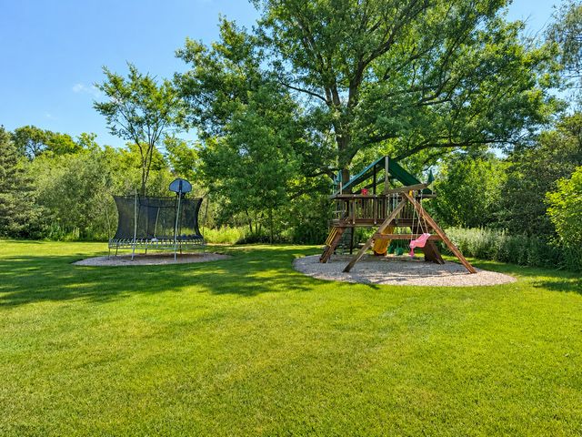 2250 Telegraph Road, Bannockburn, IL 60015