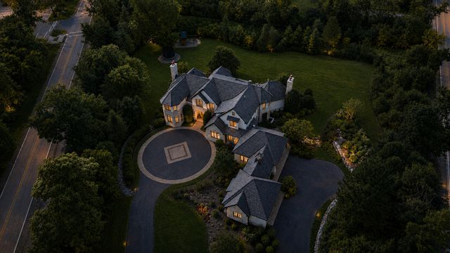 2250 Telegraph Road, Bannockburn, IL 60015