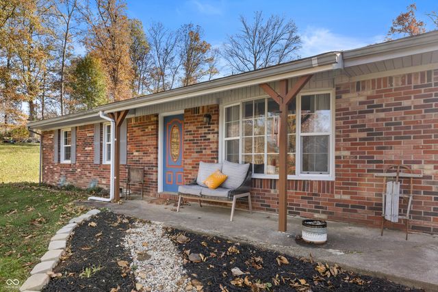 6455 W Todd Court, North Vernon, IN 47265