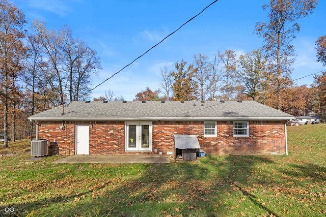 6455 W Todd Court, North Vernon, IN 47265