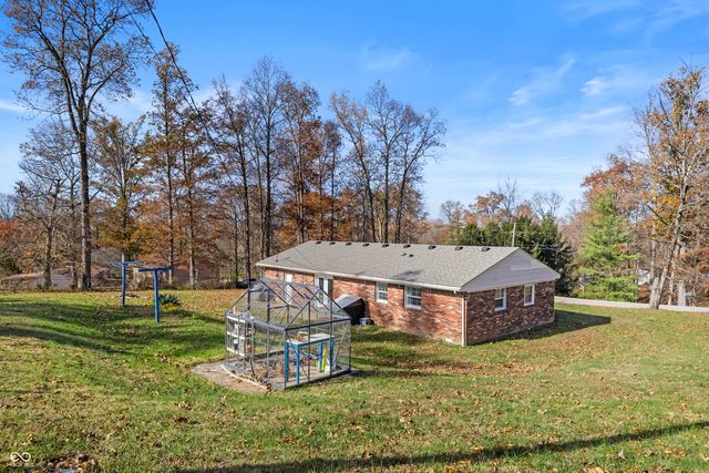 6455 W Todd Court, North Vernon, IN 47265