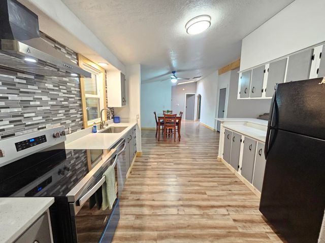 8404 Brook Street NE, Albuquerque, NM 87113