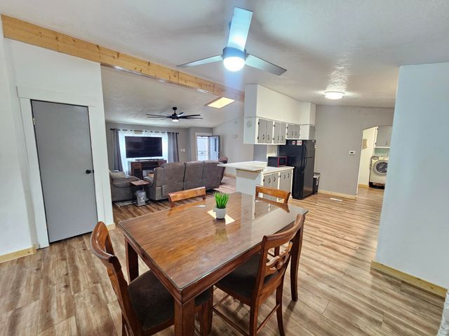 8404 Brook Street NE, Albuquerque, NM 87113