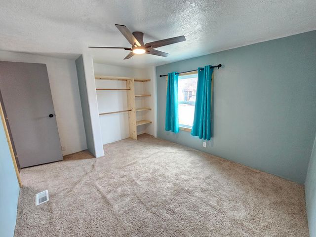 8404 Brook Street NE, Albuquerque, NM 87113