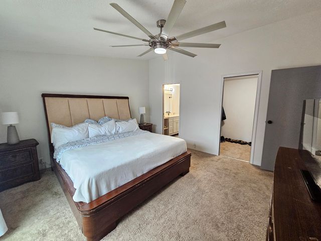 8404 Brook Street NE, Albuquerque, NM 87113