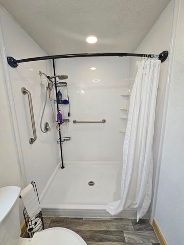 8404 Brook Street NE, Albuquerque, NM 87113