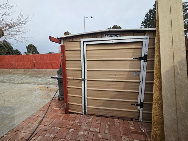 8404 Brook Street NE, Albuquerque, NM 87113